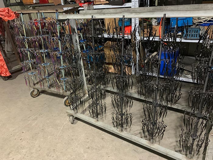 锌合金产品的金属表面真空镀膜加工技术